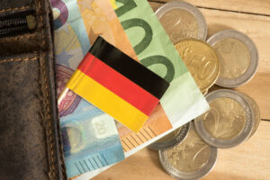 STAN BEZ GREJANJA 700 EVRA, STRUJA PAPRENA Koliko ustvari košta život u Nemačkoj?