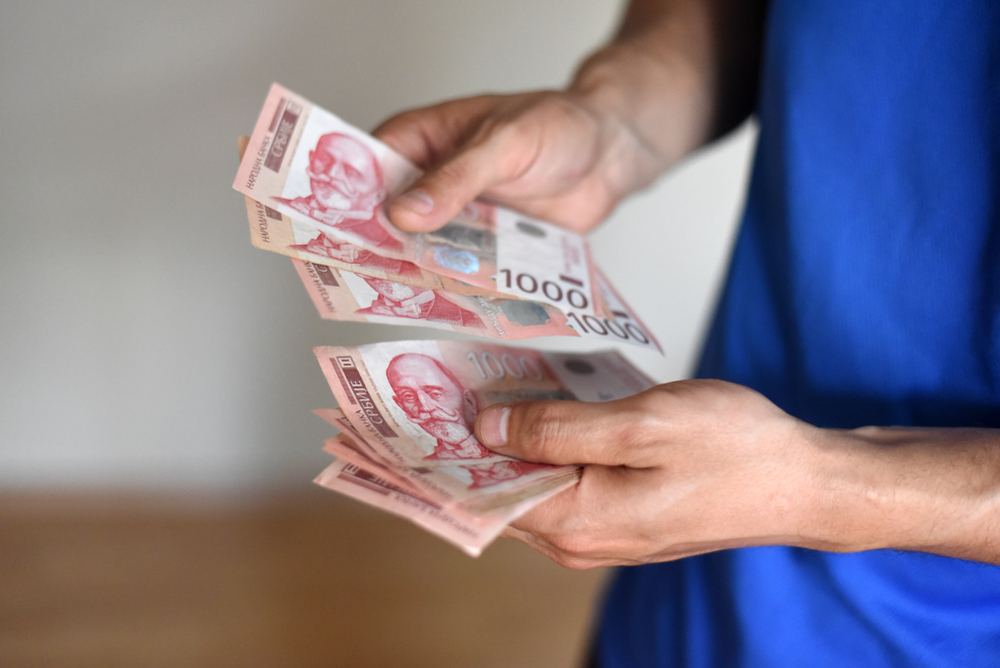 POVEĆANJE OD ČAK 13 ODSTO Prosečna neto plata u julu u Srbiji iznosila 73.114 dinara