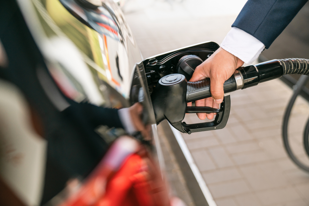 POSKUPLJENJE NA PUMPAMA Stigle su nove cene goriva
