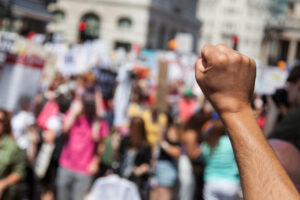 NEKA SE NEMAČKA SPREMI ZA KOLAPS Masovni protest kreće u ponoć – „U pitanju je opstanak”