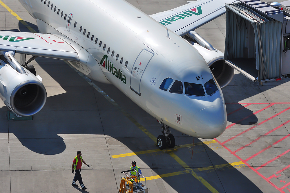 ZBOG PREKRŠENIH PRAVILA Italijanska avio-kompanija mora da otplati zajam od 400 miliona evra