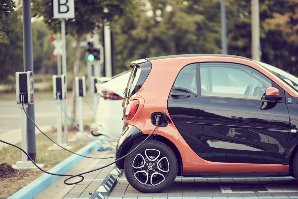 ZA NJIH NEMA KRIZE Prodaja električnih automobila u Nemačkoj na zavidnom nivou, opalo interesovanje za hibride
