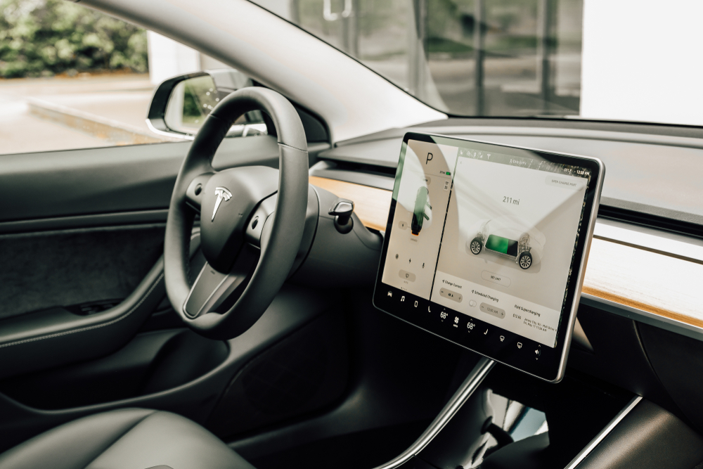OPASNA GREŠKA Tesla povlači 16.000 vozila – problem u sigurnosnim pojasevima