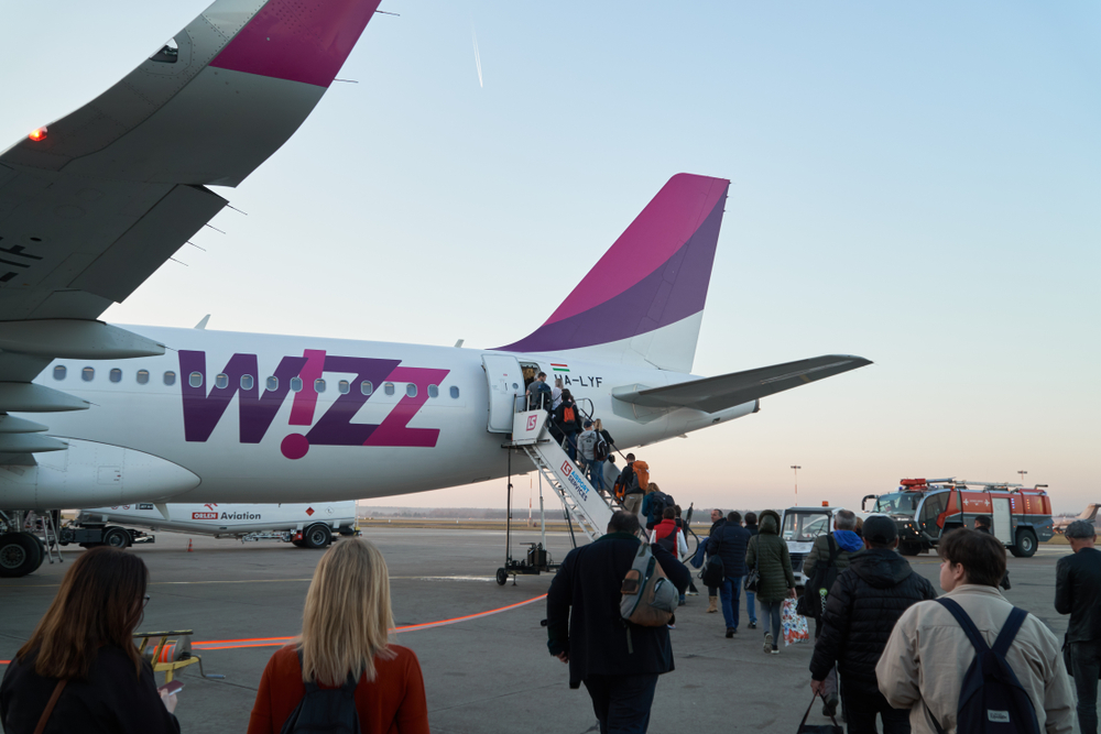 UKOLIKO ŽELITE DA BUDETE SJUART I STJUARDESA Wizz Air regrutuje ljude iz Srbije