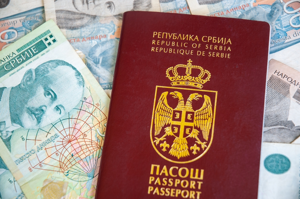 PROVERITE DATUM PRE PUTOVANJA Izvadite novi pasoš na vreme, ako je „hitno“ onda je i duplo skuplje