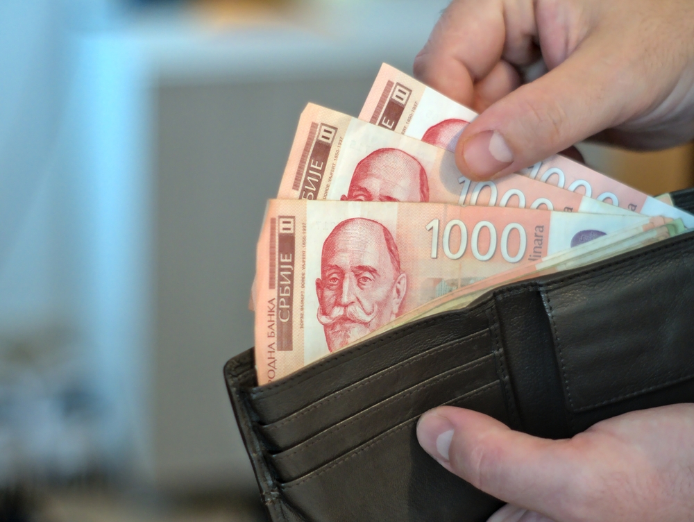 PORASLE PLATE Bruto zarada u Srbiji prebacila 115.000 dinara