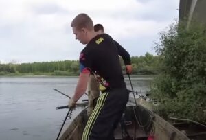 MILION DINARA ZA TRI MESECA Aleksa i Nikola ne pecaju ribu, nego metal, i odlično im ide (VIDEO)