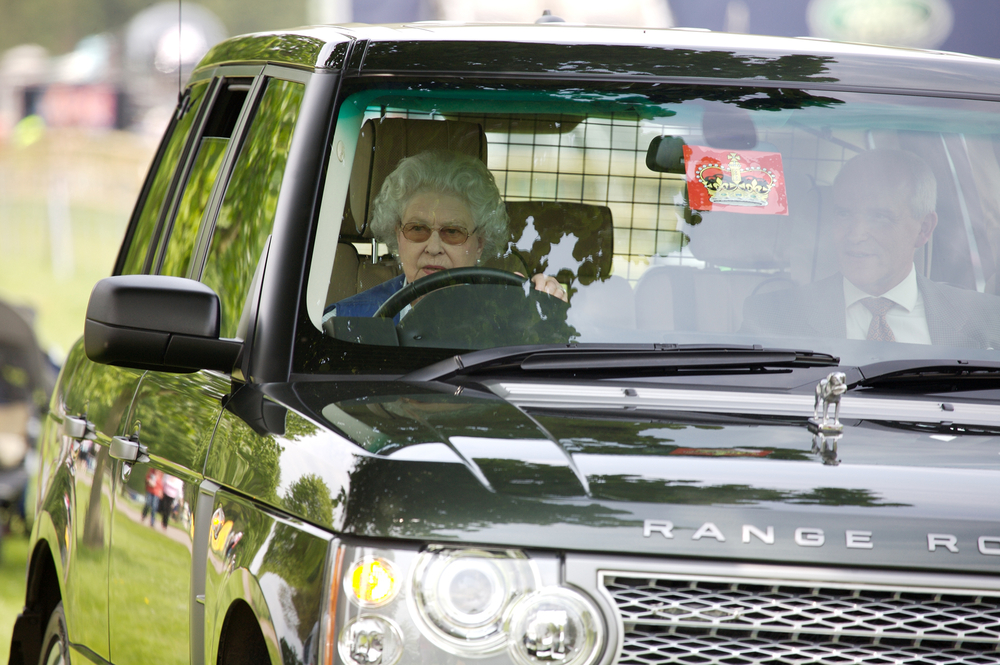 Kraljica Elizabeta, Land Rover