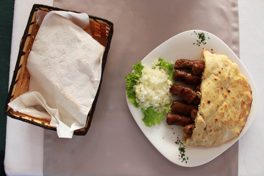 Sarajevski ćevapi dobili konkurenciju – poznati lanac hrane otvorio prvi lokal