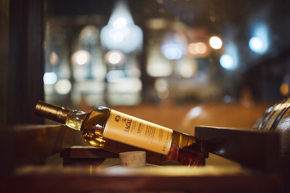 Prodaje se najskuplji viski na svetu – star je skoro 100 godina, a cena je prava „sitnica“