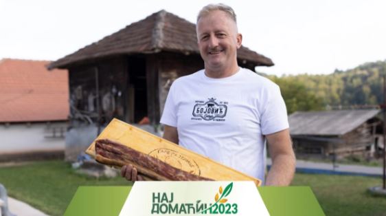 Goran u Brezovicama na planini Jelici gaji svinje Moravke, ima i preradu mesa, a njegov društveni angažman ostavlja lepe tragove