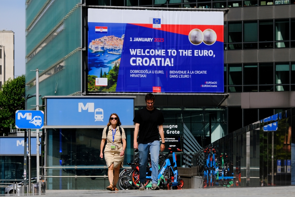 ŠTA ČEKAJU? U Hrvatskoj gotovo pet milijardi kuna još nije zamenjeno u evre