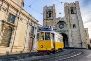 ZA SLEDEĆE LETO TRAŽIĆE SE BEZBEDNE LOKACIJE Španija na prvom mestu ubedljivo, Lisabon ima epitet najkvalitetnijeg