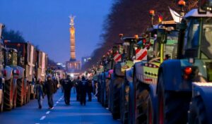 BORBA SA VLAŠĆU NA RADIKALAN NAČIN Protesti u Berlinu na vrhuncu, poljoprivrednici iz cele Nemačke na točkovima