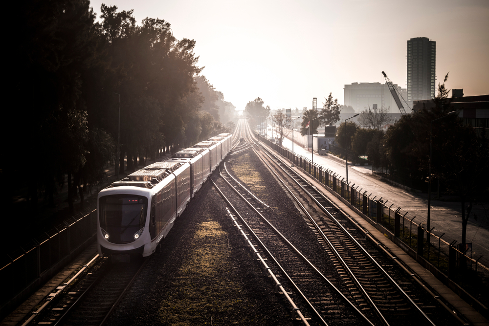 SAMO DEO PRIORITETA Srbija ulaže velike napore, cilj – kompletno nova železnička mreža i bolje pruge
