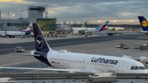 NAJAVA VELIKE BLOKADE Putnici Lufthanze su obavešteni – „ni slučajno ne dolazite na aerodrom“
