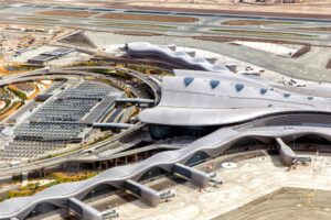 ZBOG STRAŠNE NEPOGODE Aerodrom Dubai do daljneg neće biti u funkciji