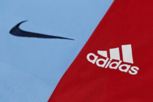 Adidas tužio Najk zbog „krađe“  – sporne čuvene tri linije